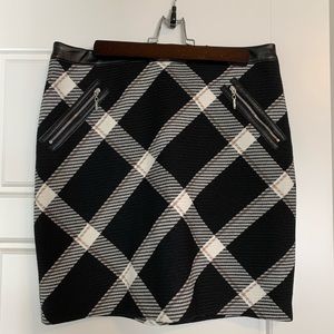 White House Black Market Skirt